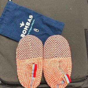 Bombas Kids Coral and Navy Slippers